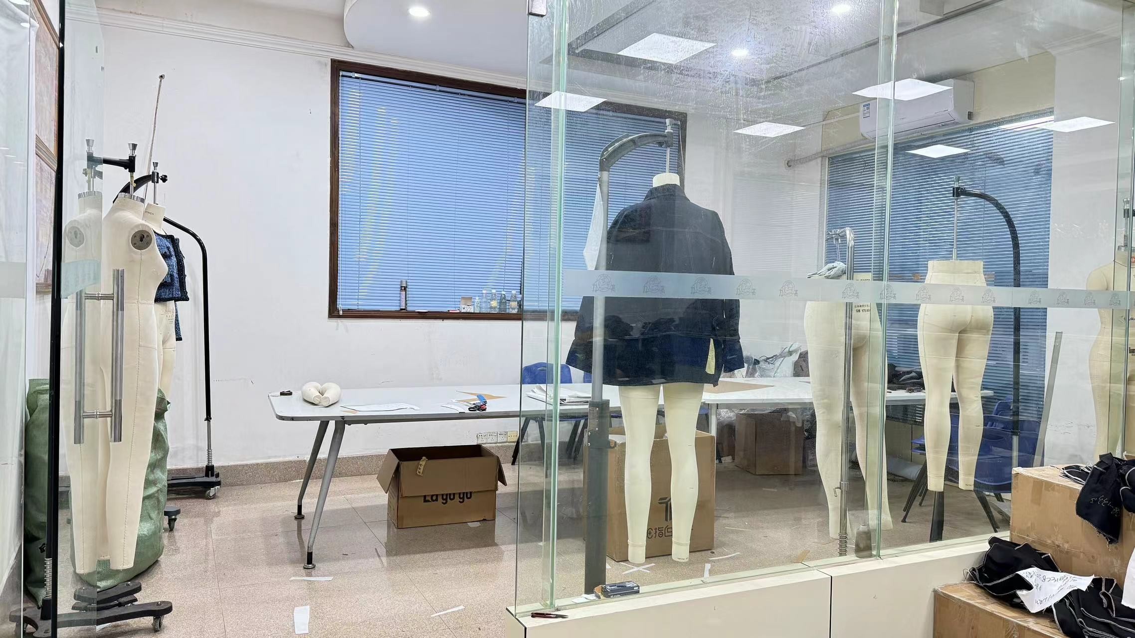 Guangdong Shunde Leka Clothing Design Co., Ltd خط إنتاج المصنع