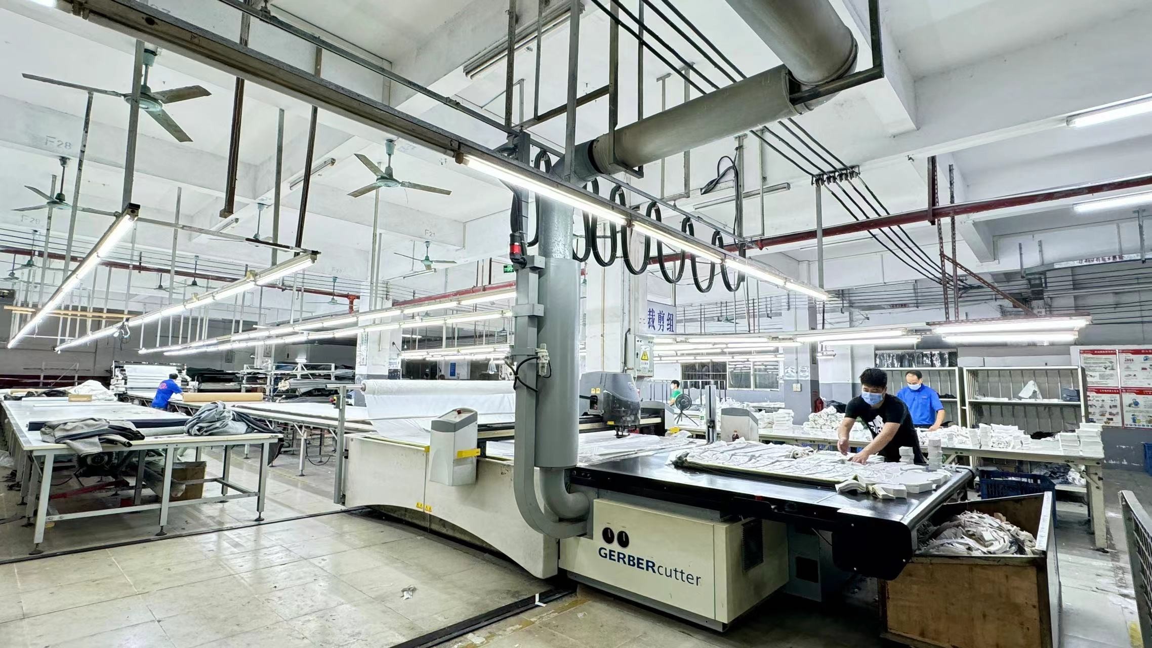 Guangdong Shunde Leka Clothing Design Co., Ltd خط إنتاج المصنع