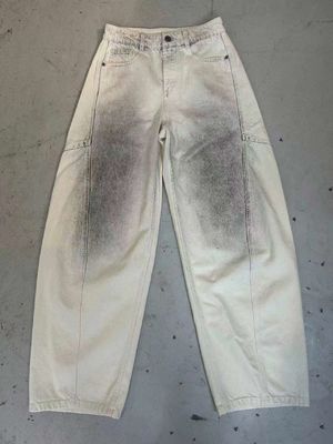 أسفل الجينز عالي الخصر من أجل صورتك الرائعة